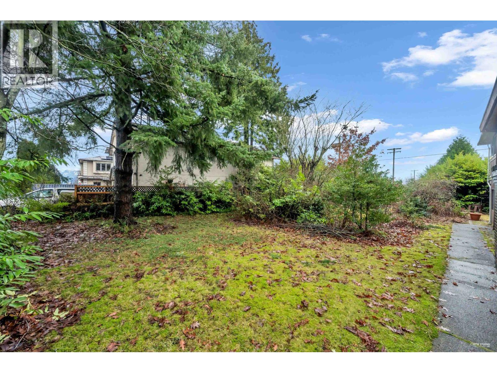 3540 Boundary Road, Burnaby, British Columbia  V5M 4A6 - Photo 2 - R3079488