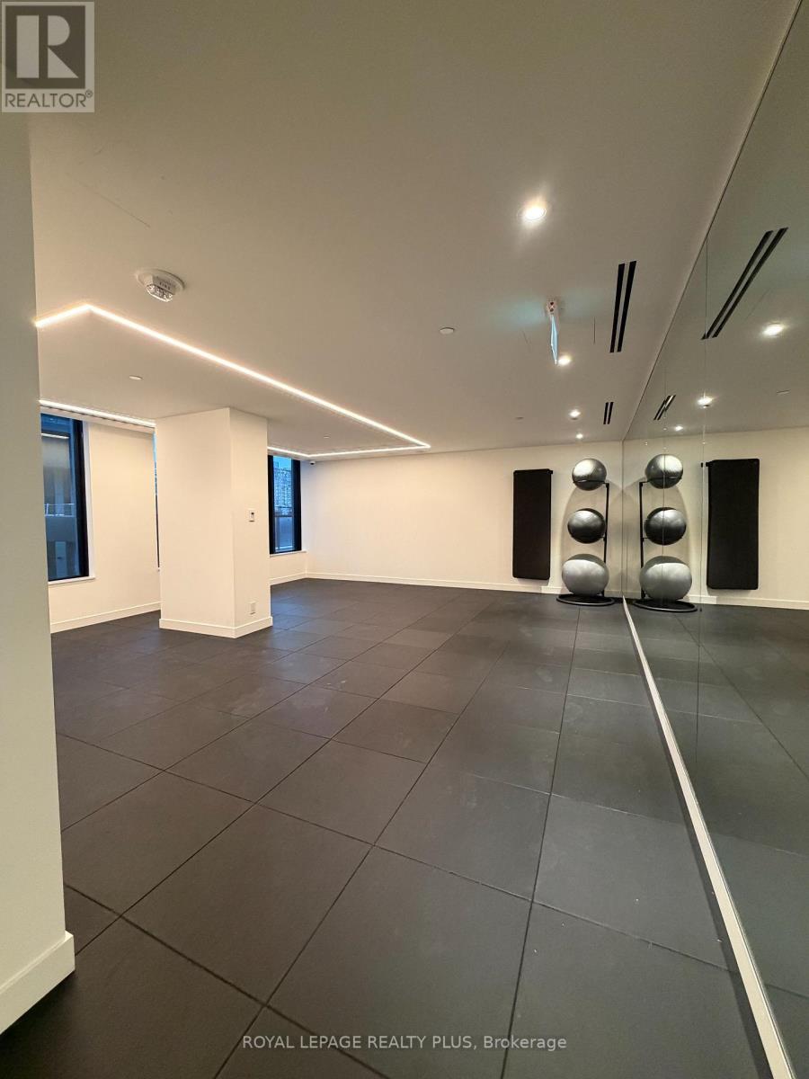 4411 - 4015 The Exchange, Mississauga, Ontario  L5B 0N9 - Photo 16 - W12696420