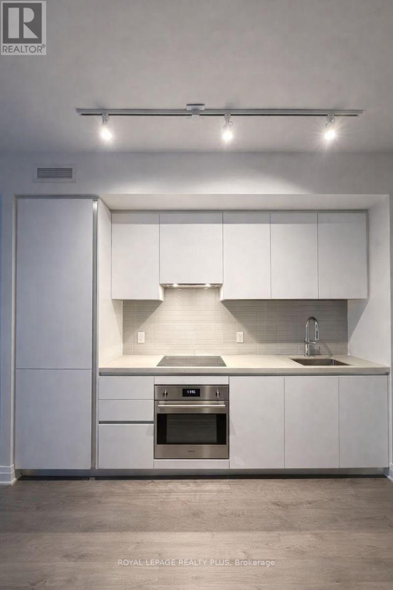 4411 - 4015 The Exchange, Mississauga, Ontario  L5B 0N9 - Photo 4 - W12696420