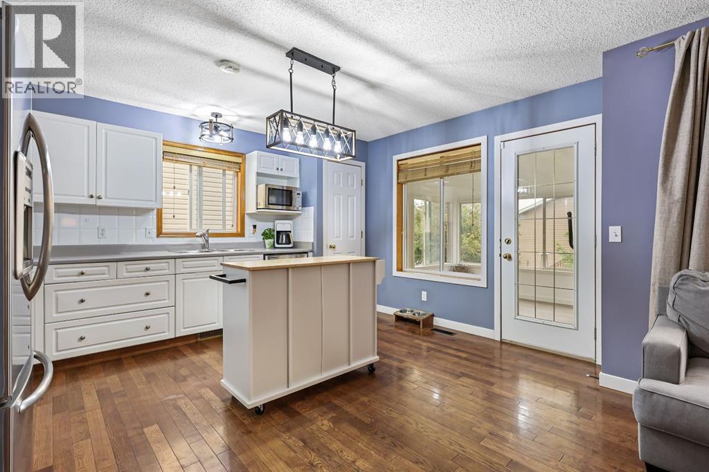 10 Big Springs Hill Se, Airdrie, Alberta  T4A 1N1 - Photo 8 - A2254507