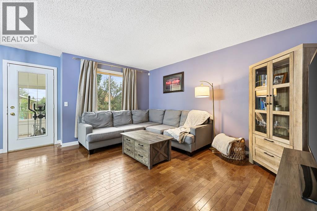 10 Big Springs Hill Se, Airdrie, Alberta  T4A 1N1 - Photo 5 - A2254507