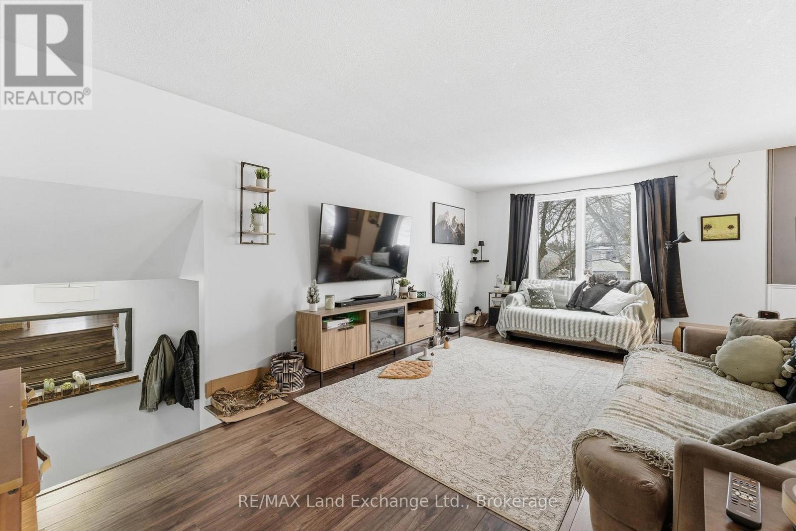 716 Palmateer Drive, Kincardine, Ontario  N2Z 1R3 - Photo 5 - X12697970