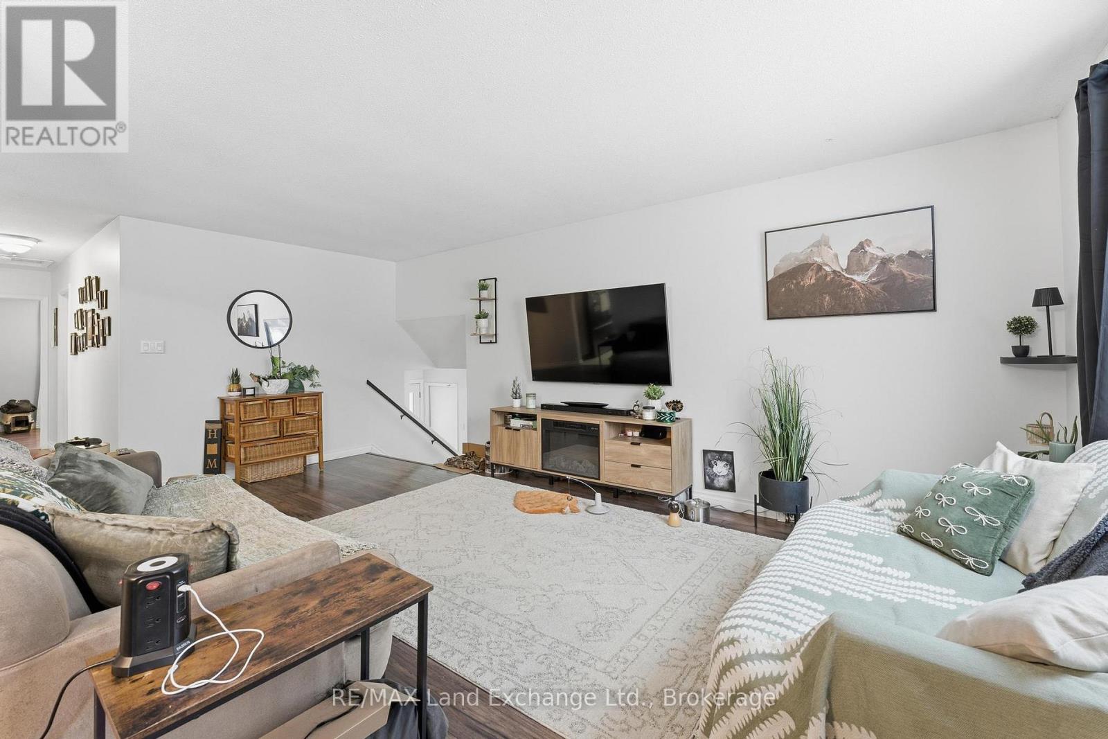 716 Palmateer Drive, Kincardine, Ontario  N2Z 1R3 - Photo 6 - X12697970