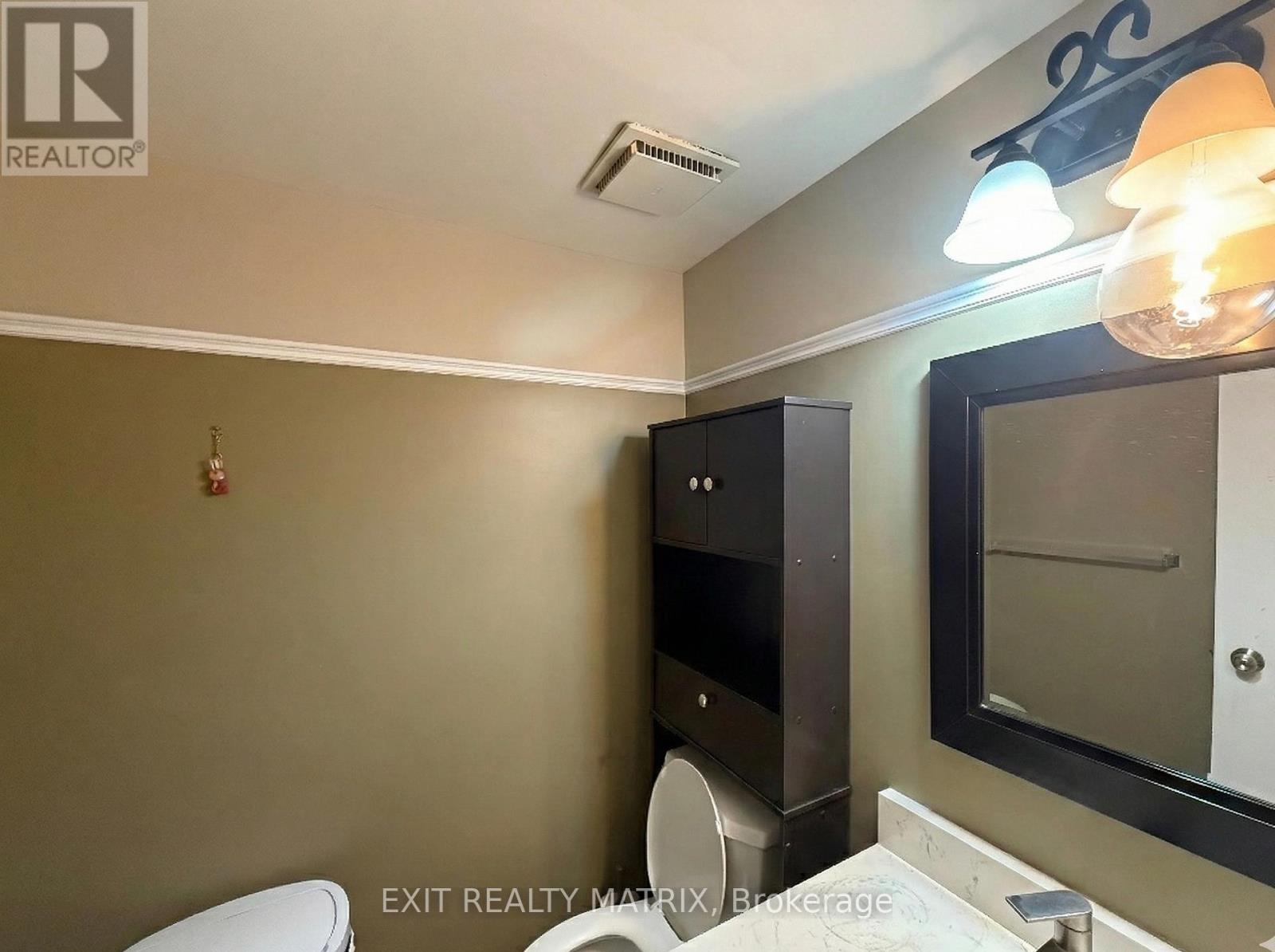 5b - 762 St. Andre Drive, Ottawa, Ontario  K1C 4S7 - Photo 2 - X12697968