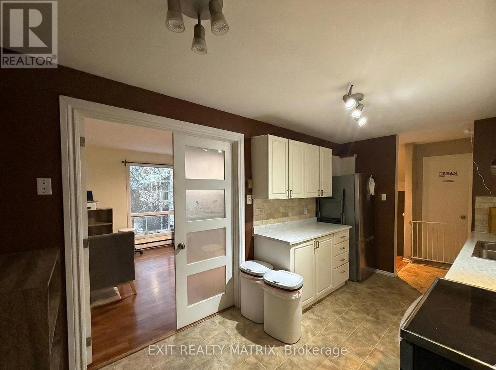 5b - 762 St. Andre Drive, Ottawa, Ontario  K1C 4S7 - Photo 8 - X12697968