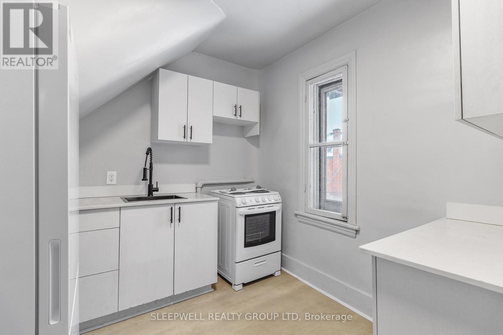 2 - 275 Bronson Avenue, Ottawa, Ontario  K1R 6H7 - Photo 4 - X12697976