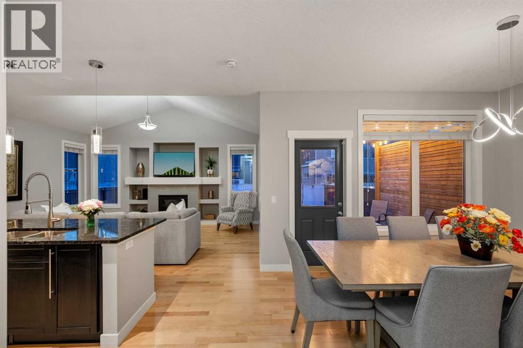 2322 Bayside Circle Sw, Airdrie, Alberta  T4B 0V4 - Photo 3 - A2277048