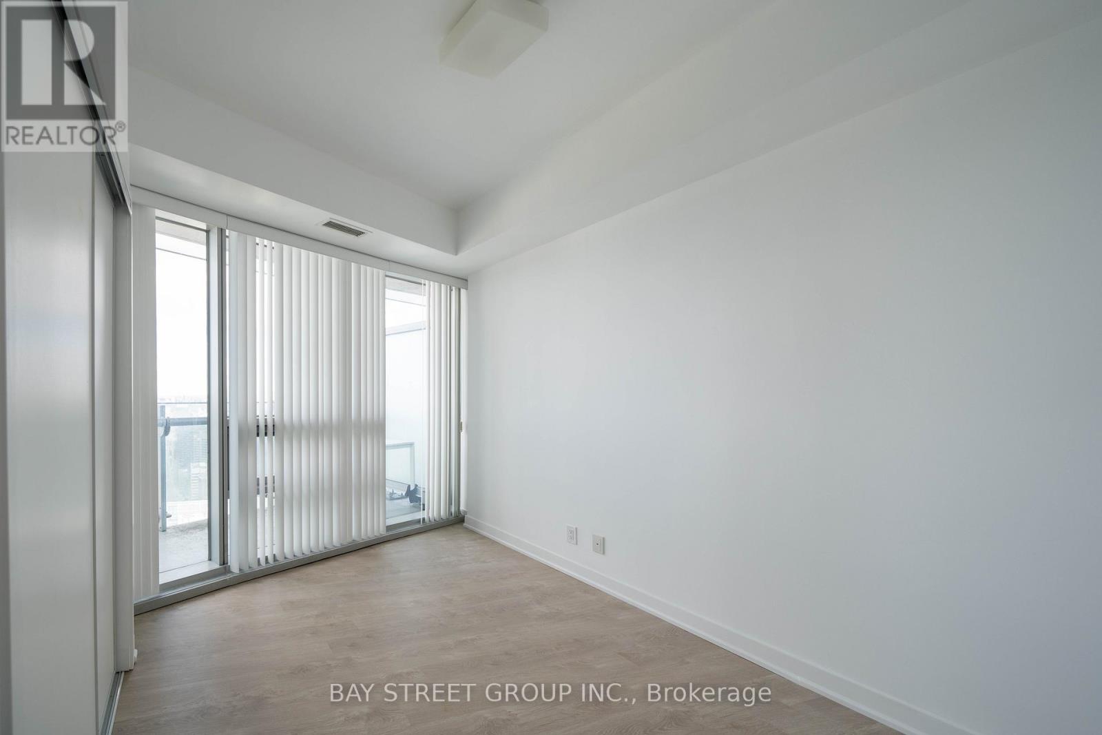 5607 - 12 York Street, Toronto (Waterfront Communities), Ontario  M5J 2Z2 - Photo 10 - C12697988