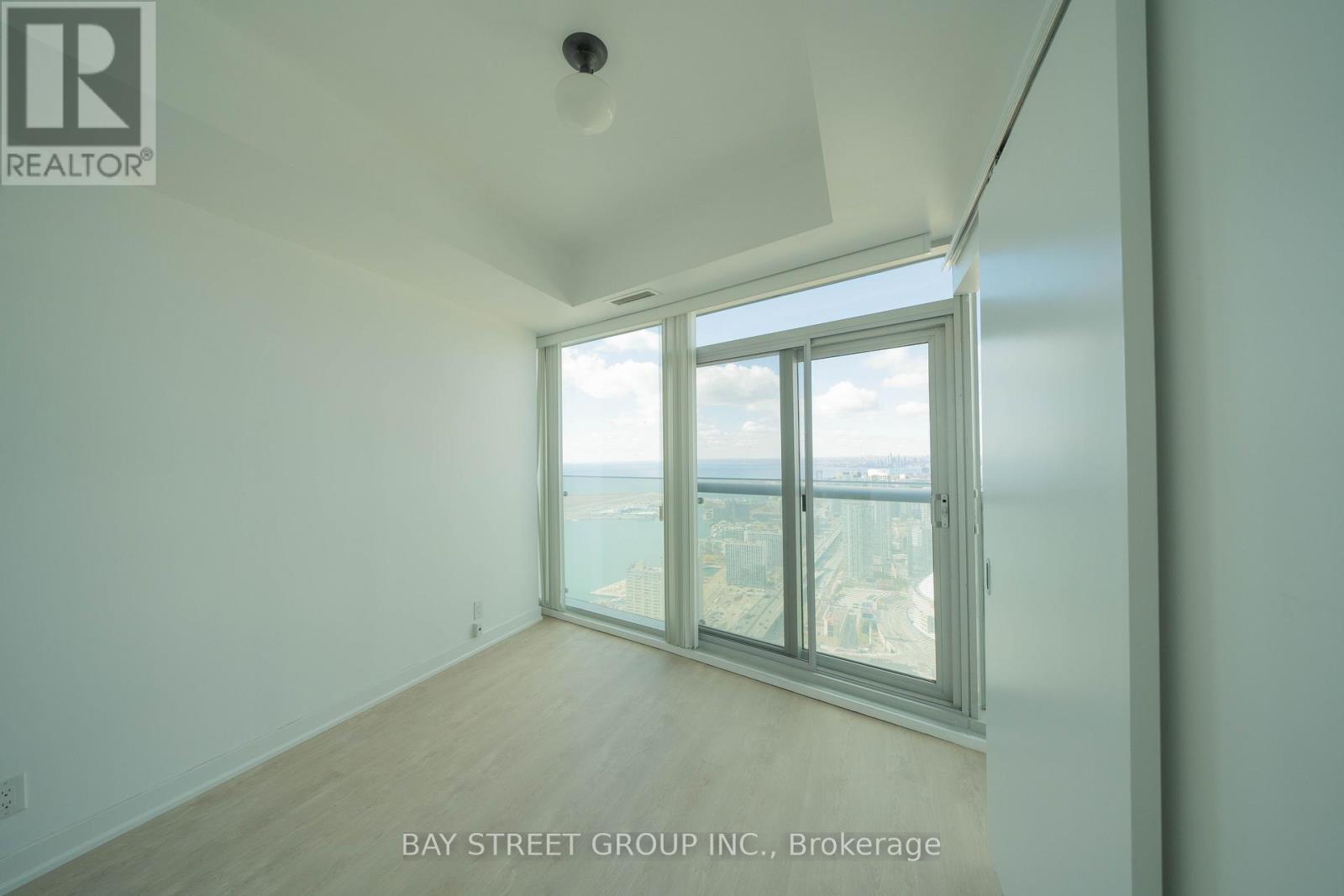 5607 - 12 York Street, Toronto (Waterfront Communities), Ontario  M5J 2Z2 - Photo 15 - C12697988