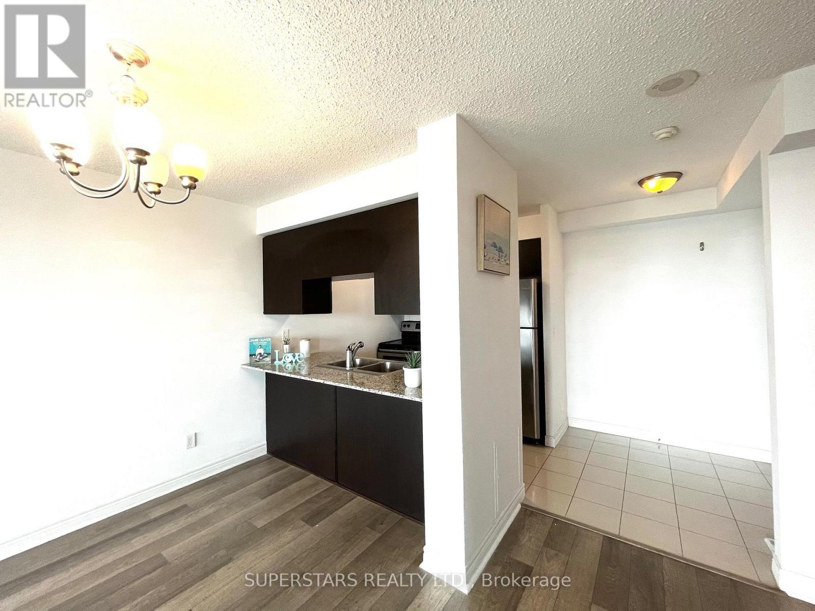 2411 - 50 Town Centre Court, Toronto, Ontario M1P 0A9 - Photo 3 - E12697980