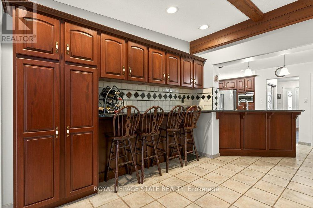 29 Woodside Drive, Hamilton, Ontario  L8T 1C4 - Photo 13 - X12696432