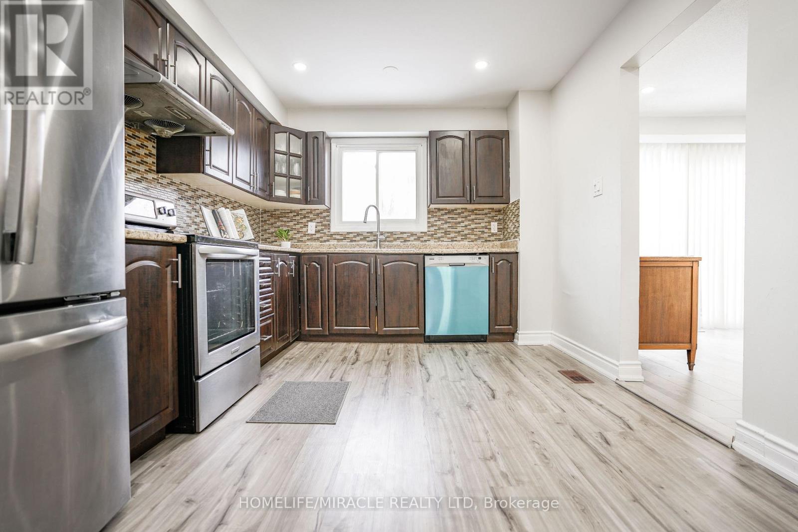 15 Heatherside Court, Brampton, Ontario  L6S 1N9 - Photo 16 - W12697972