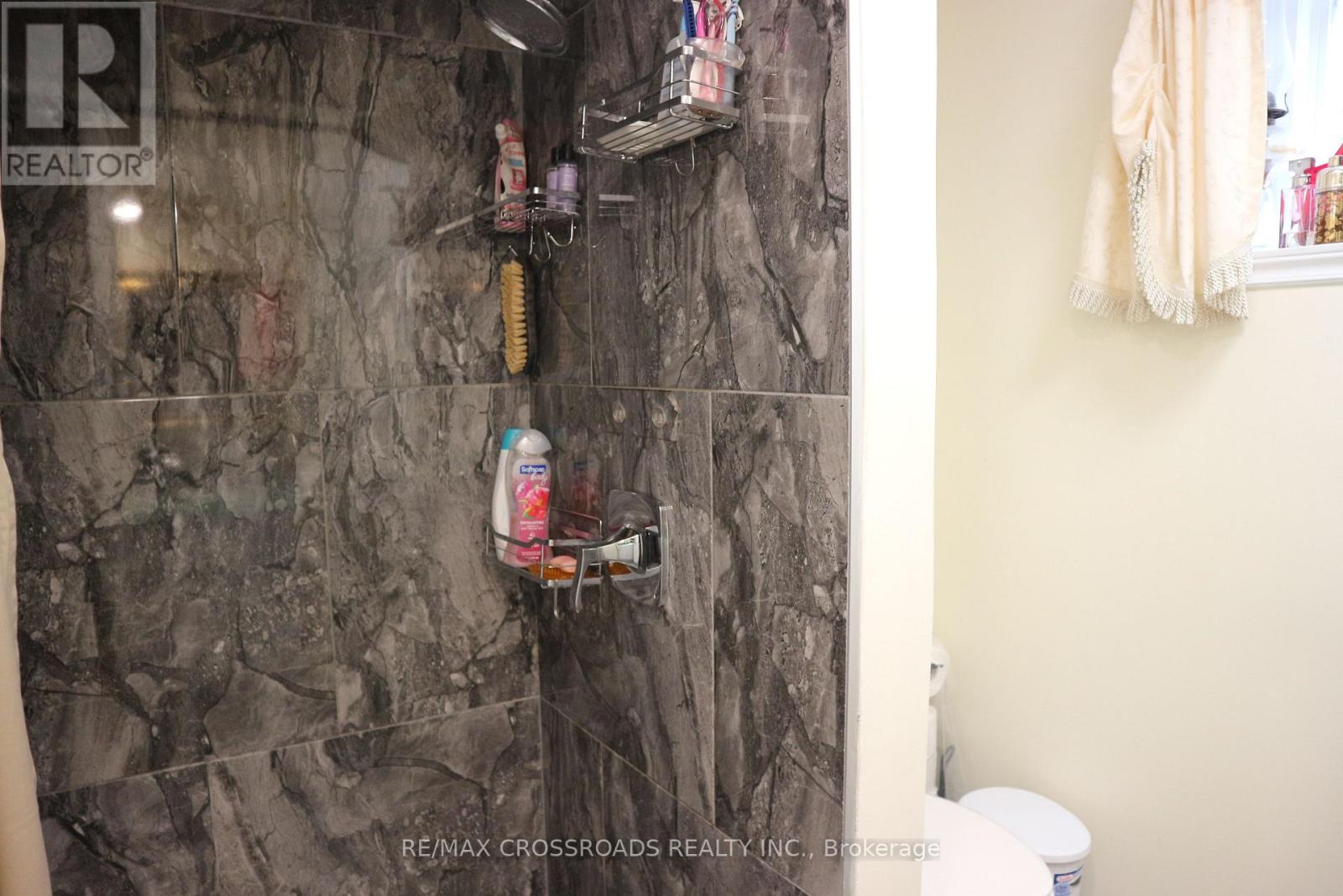 B1 - 11 Bankfield Drive, Toronto, Ontario  M9V 2P5 - Photo 11 - W12697992