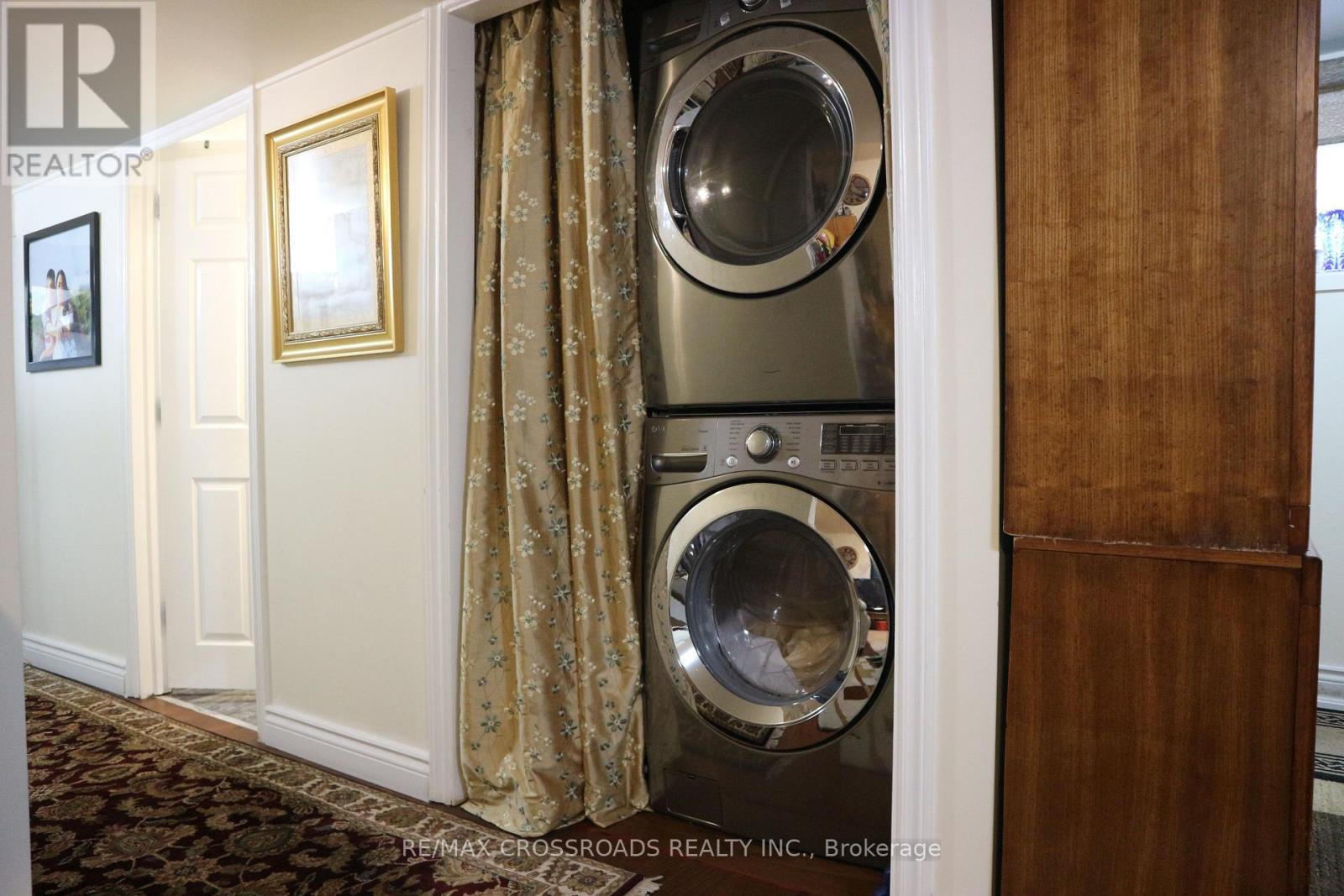 B1 - 11 Bankfield Drive, Toronto, Ontario  M9V 2P5 - Photo 6 - W12697992