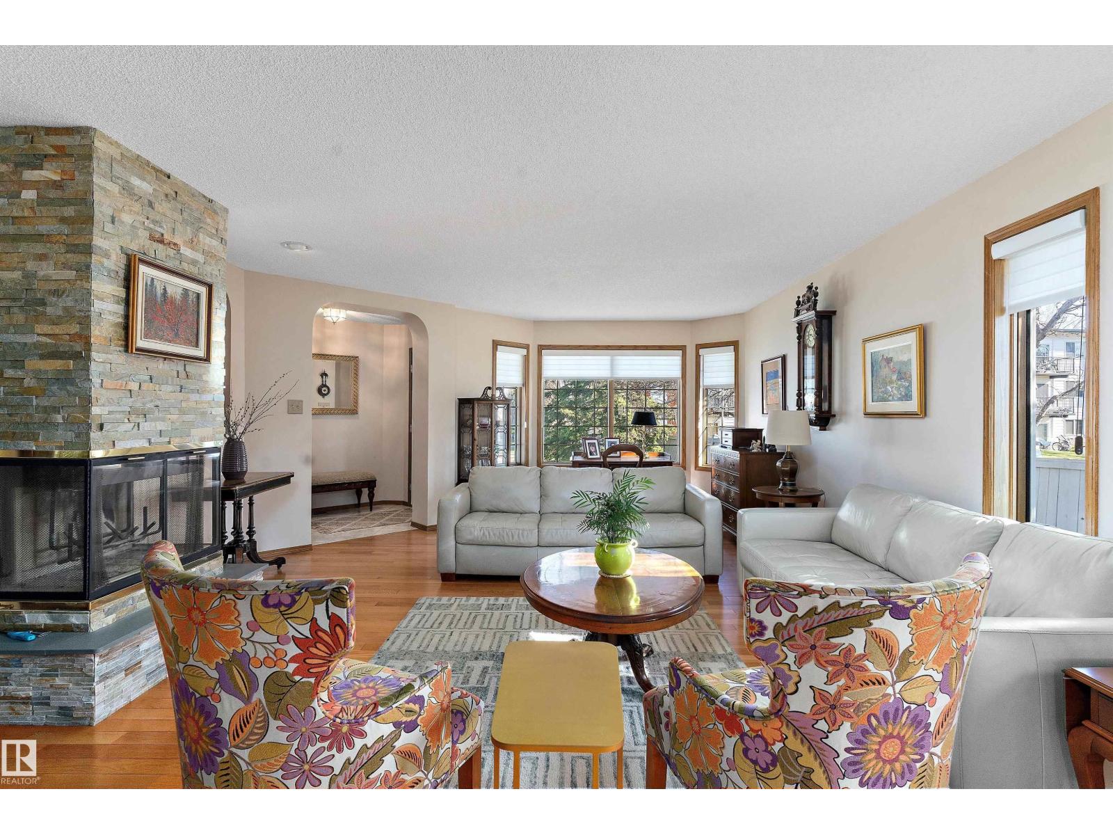 108 Ironwood Pl Nw, Edmonton, Alberta  T6J 6R4 - Photo 7 - E4470072