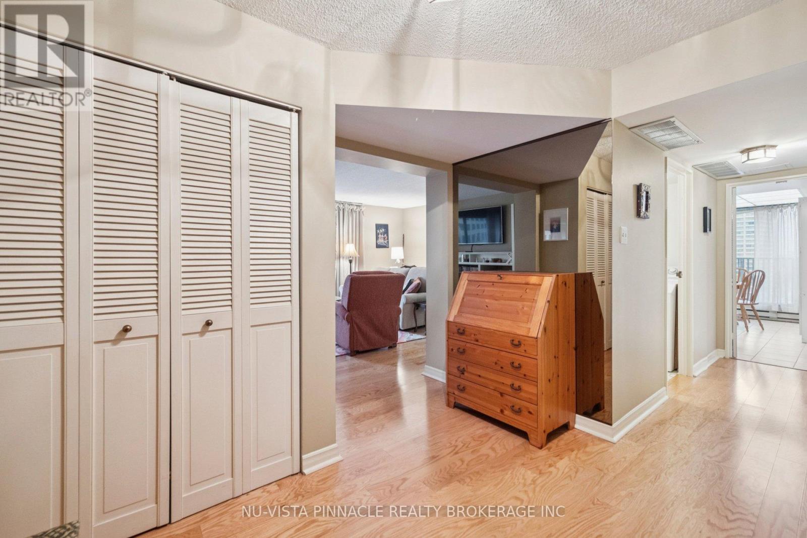 1418 - 55 Harbour Square, Toronto, Ontario  M5J 2L1 - Photo 9 - C12698010