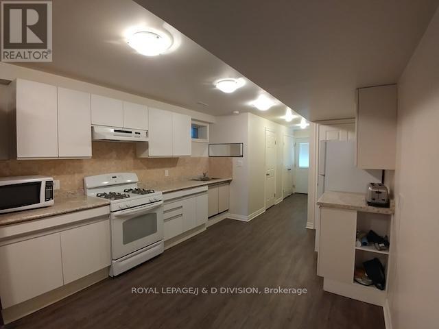 1 - 179 Coxwell Avenue, Toronto, Ontario  M4L 3B4 - Photo 5 - E12693708