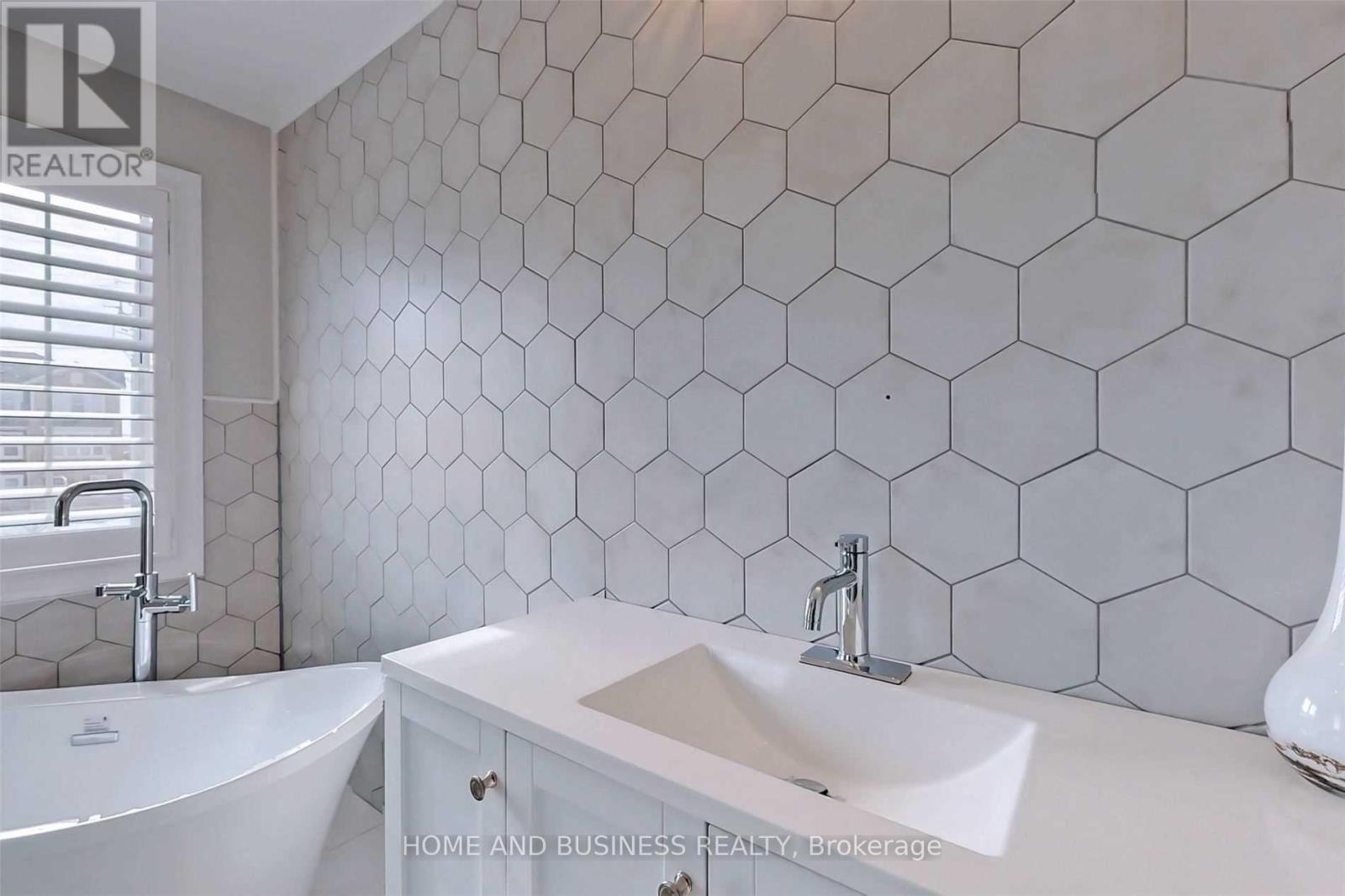 150 Leiterman Drive, Milton, Ontario  L9T 8B5 - Photo 32 - W12697874