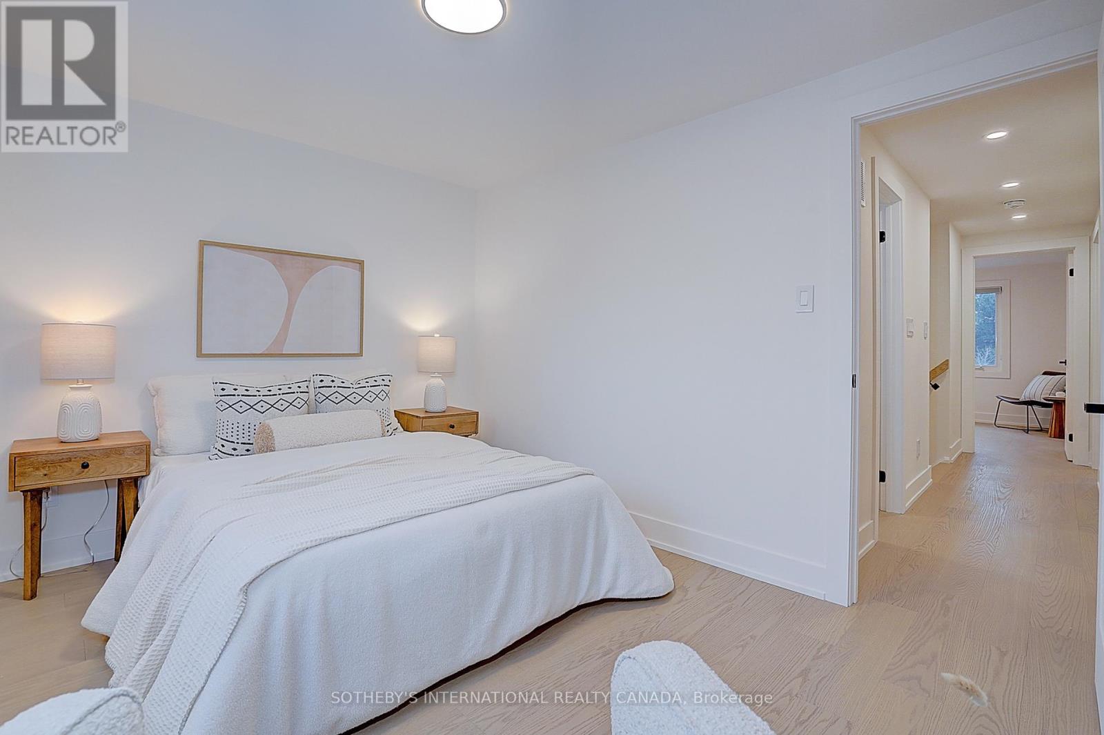 4 Dersingham Crescent, Markham, Ontario  L3T 4E7 - Photo 34 - N12698026