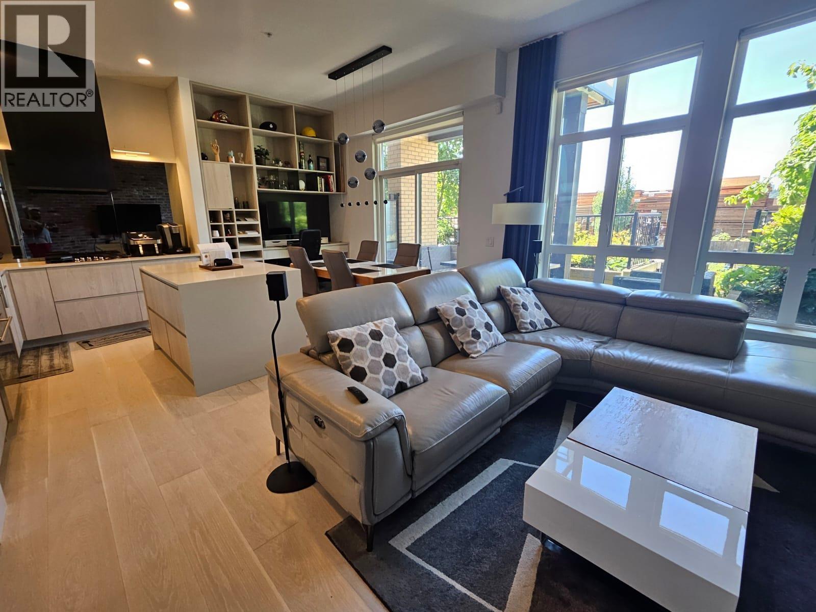 102 300 Salter Street, New Westminster, British Columbia  V3M 0L9 - Photo 5 - R3079743