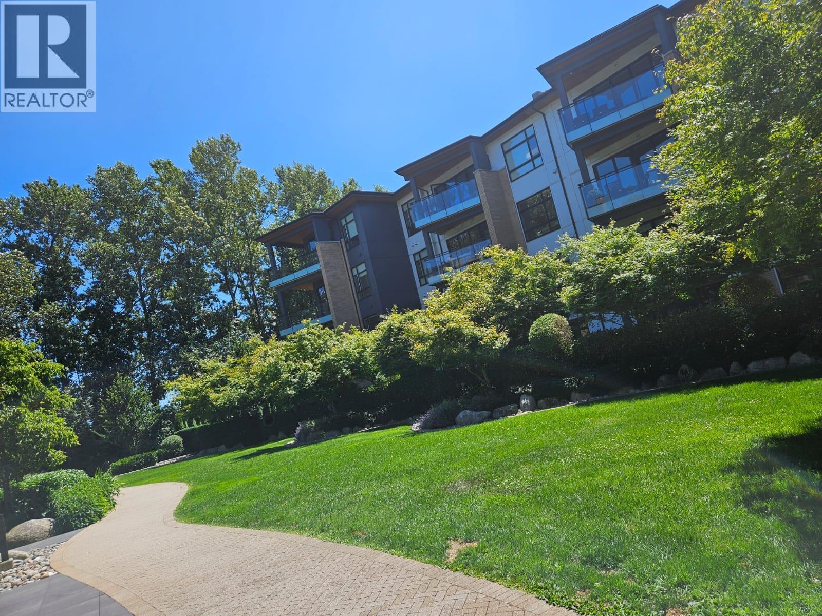 102 300 SALTER STREET, New Westminster, British Columbia