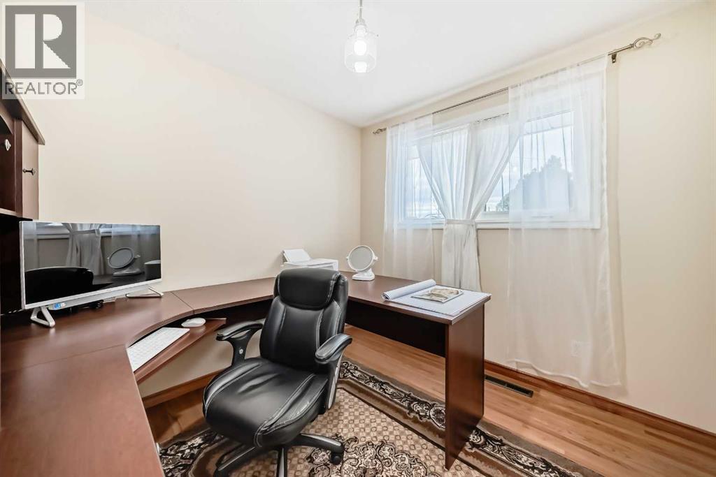 9936 Warren Road Se, Calgary, Alberta  T2J 1G7 - Photo 24 - A2279125