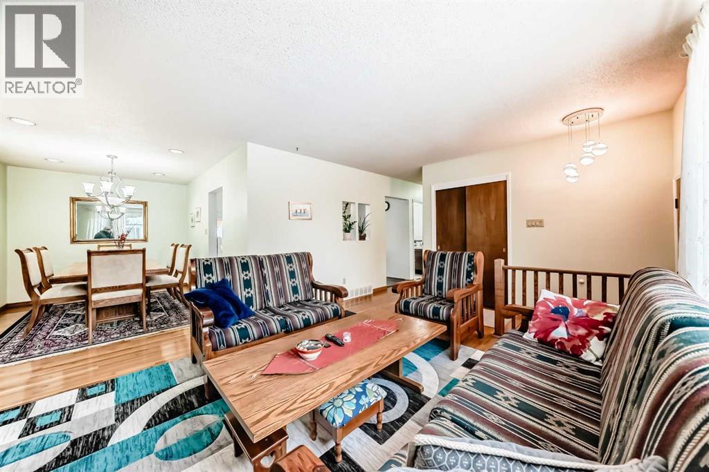 9936 Warren Road Se, Calgary, Alberta  T2J 1G7 - Photo 10 - A2279125