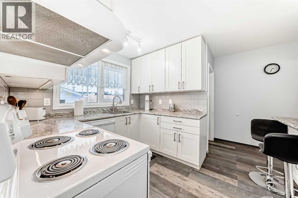 9936 Warren Road Se, Calgary, Alberta  T2J 1G7 - Photo 15 - A2279125