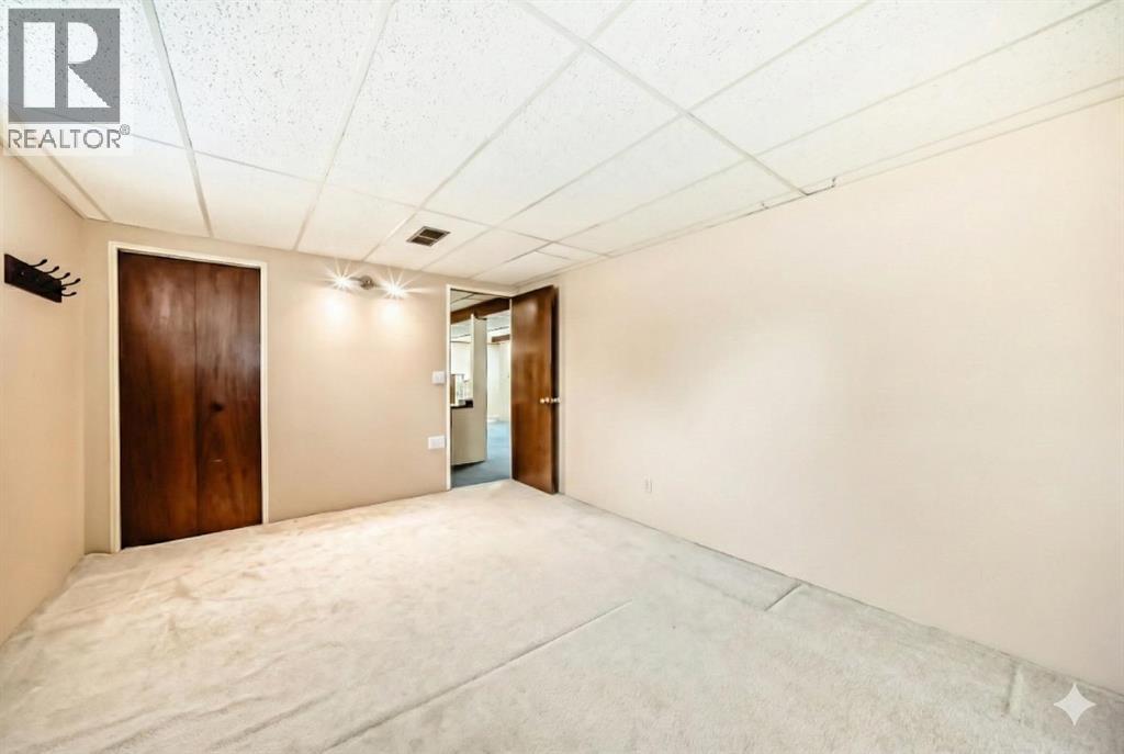 9936 Warren Road Se, Calgary, Alberta  T2J 1G7 - Photo 32 - A2279125