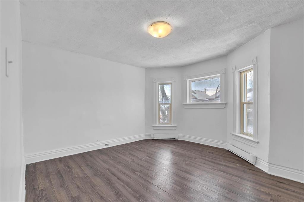 617 Furby Street, Winnipeg, Manitoba  R3B 2W1 - Photo 10 - 202600894