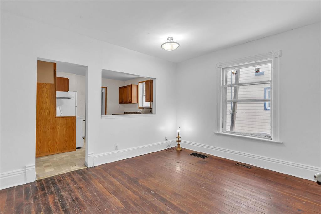 617 Furby Street, Winnipeg, Manitoba  R3B 2W1 - Photo 3 - 202600894