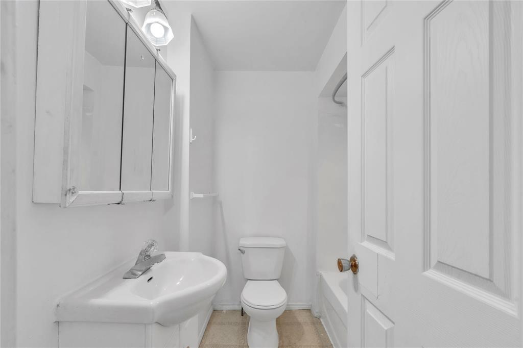 617 Furby Street, Winnipeg, Manitoba  R3B 2W1 - Photo 7 - 202600894