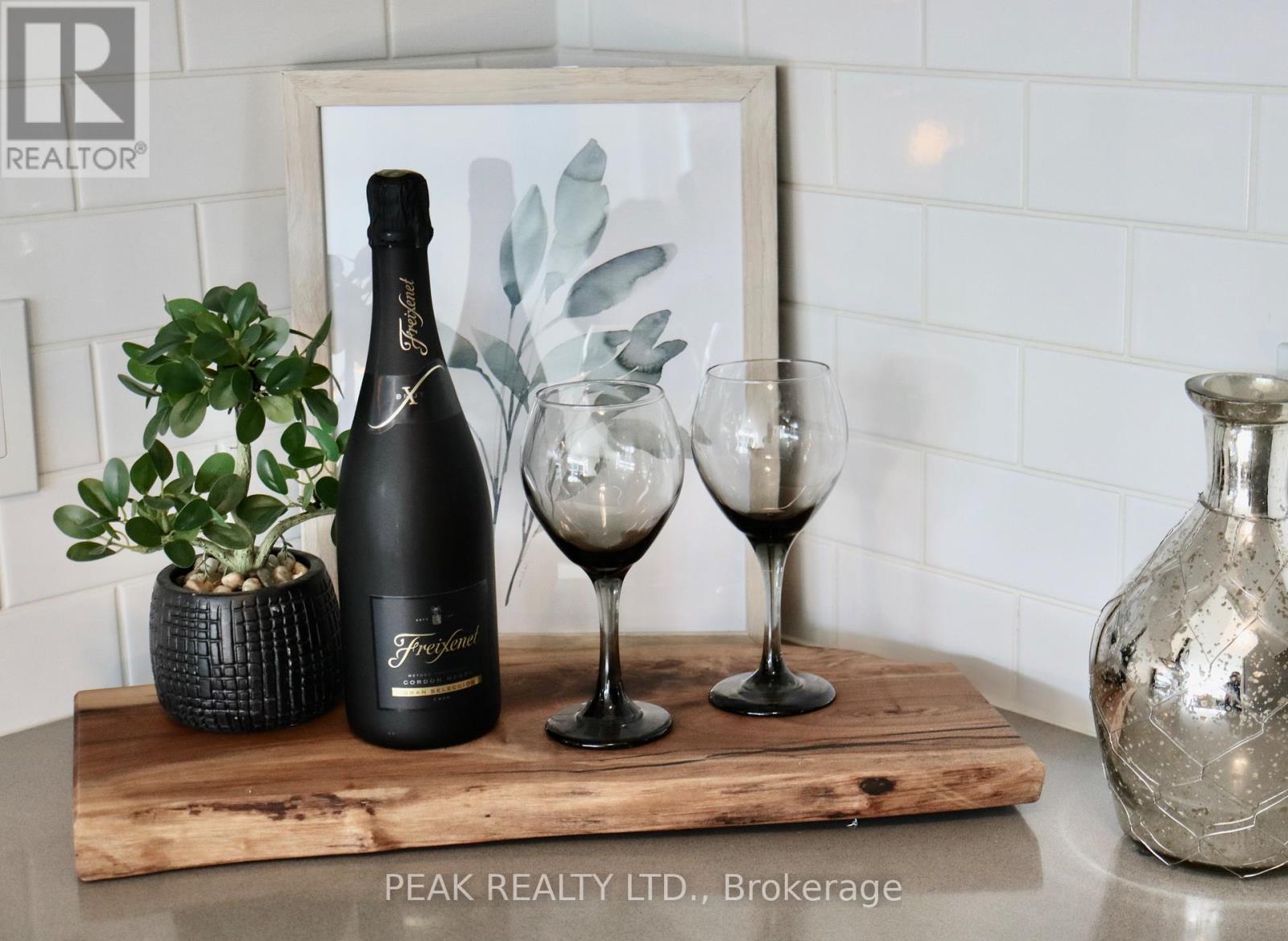 903 - 108 Garment Street, Kitchener, Ontario  N2G 0E2 - Photo 10 - X12656208