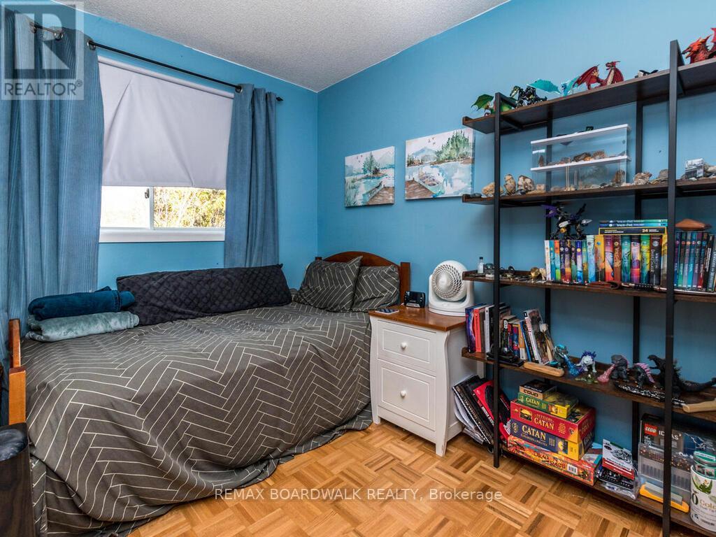 15 Terry Fox Avenue, Carleton Place, Ontario  K7C 4G2 - Photo 21 - X12698046