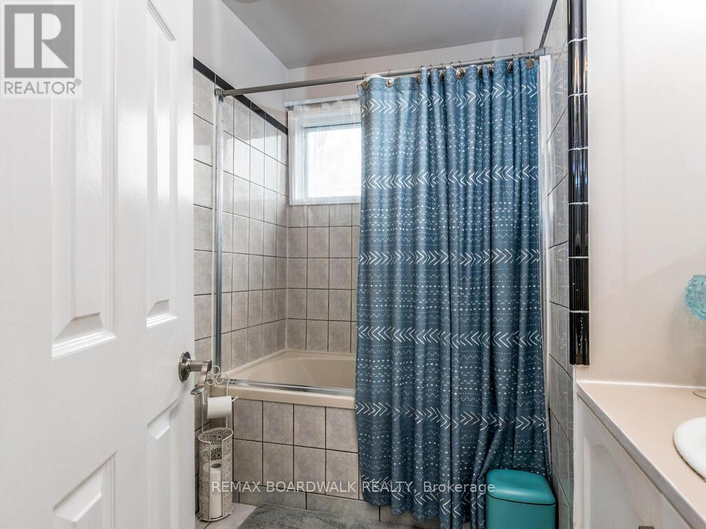 15 Terry Fox Avenue, Carleton Place, Ontario  K7C 4G2 - Photo 25 - X12698046