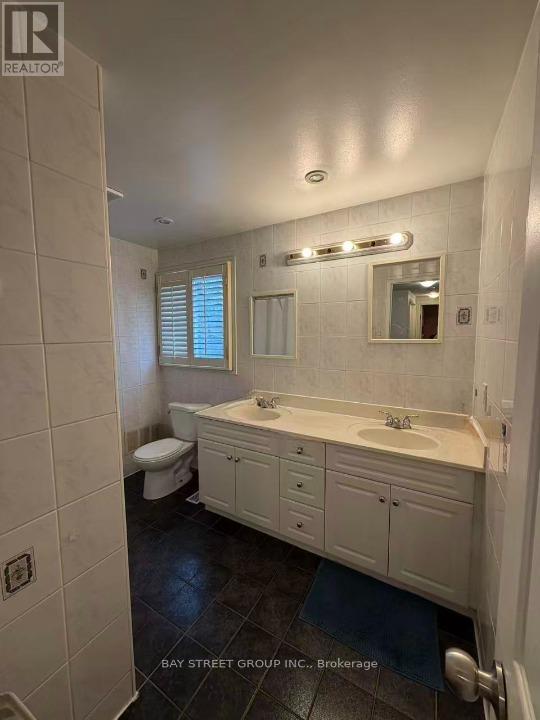 33 Winborne Road, Vaughan, Ontario  L4J 2R8 - Photo 11 - N12632882