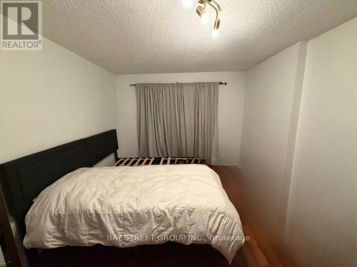 33 Winborne Road, Vaughan, Ontario  L4J 2R8 - Photo 10 - N12632882