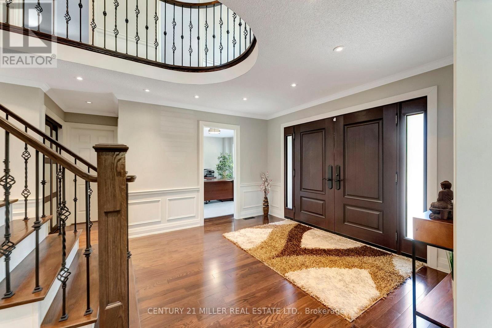 1399 Winterberry Drive, Burlington, Ontario  L7P 4T3 - Photo 5 - W12698038