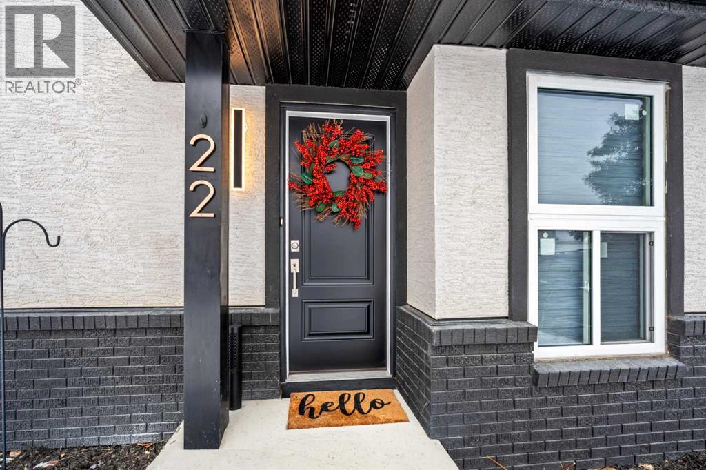 22 Hunters Gate, Okotoks, Alberta  T1S 1K9 - Photo 2 - A2268453