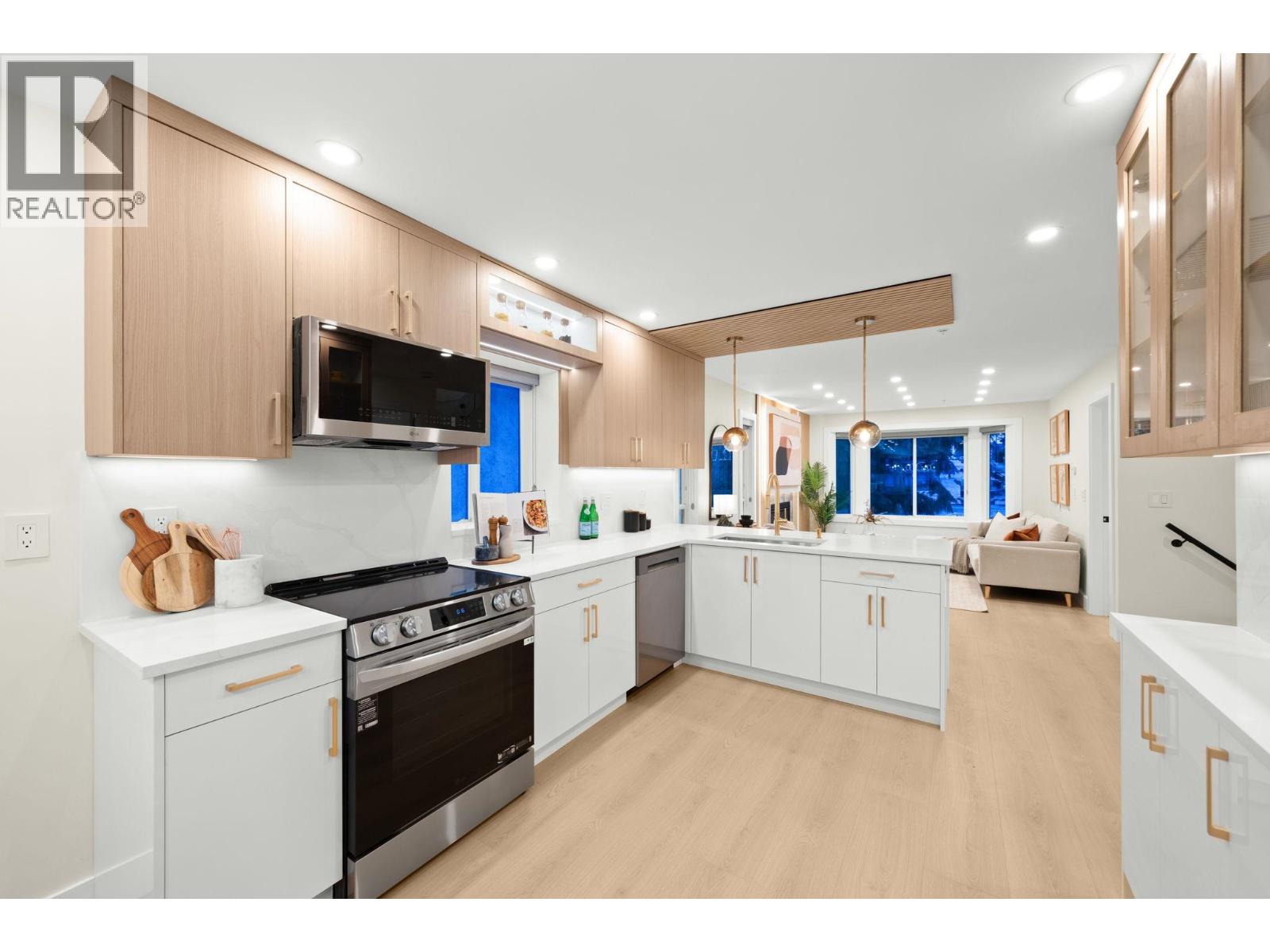 1115 E 33rd Avenue, Vancouver, British Columbia  V5V 3B1 - Photo 10 - R3079350