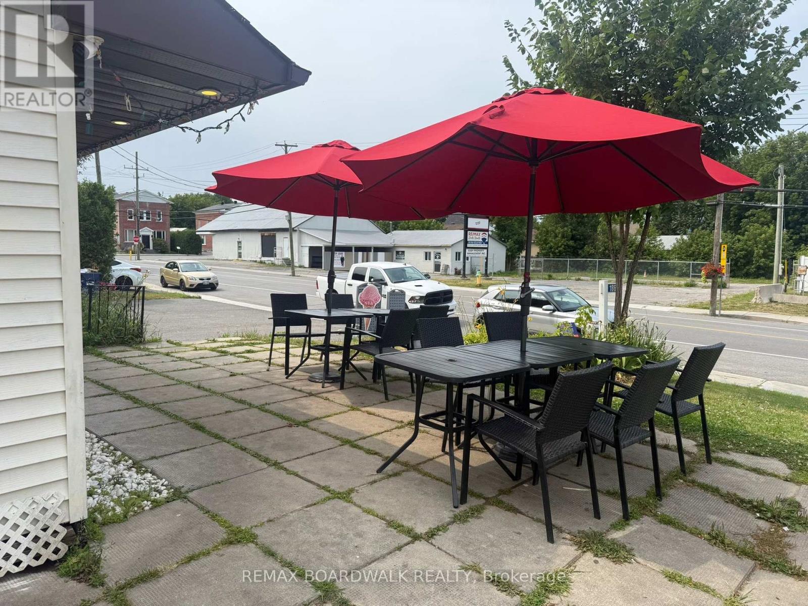 1868 Labonte Street, Clarence-Rockland, Ontario  K0A 1N0 - Photo 2 - X12698064