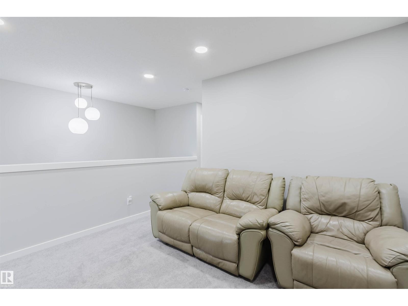 343 Edgemont Dr Nw, Edmonton, Alberta  T6M 3G7 - Photo 35 - E4469675