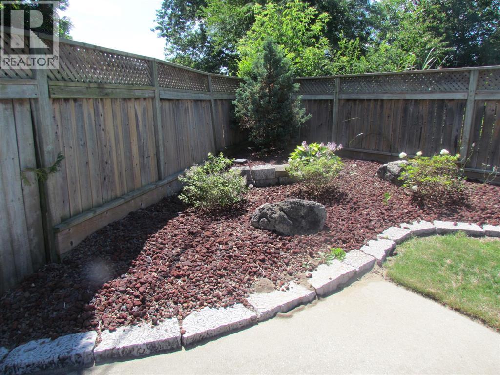 1097 Mcdougall Court, Sarnia, Ontario  N7V 3X6 - Photo 11 - 26001162