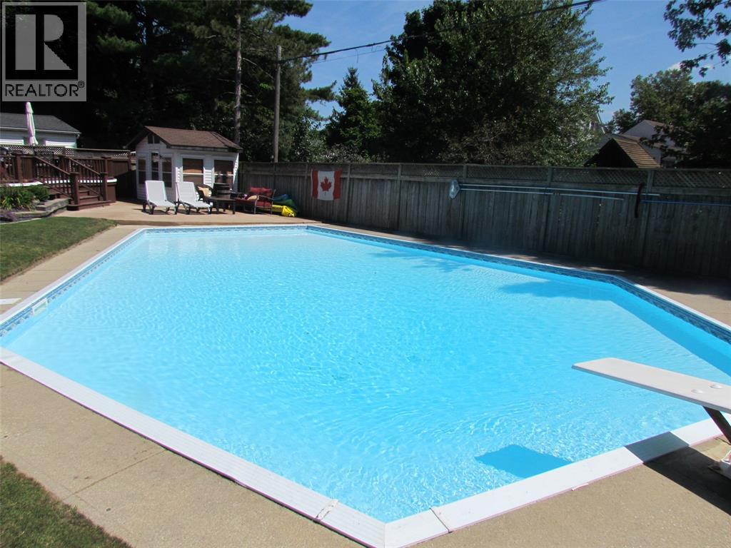 1097 Mcdougall Court, Sarnia, Ontario  N7V 3X6 - Photo 14 - 26001162