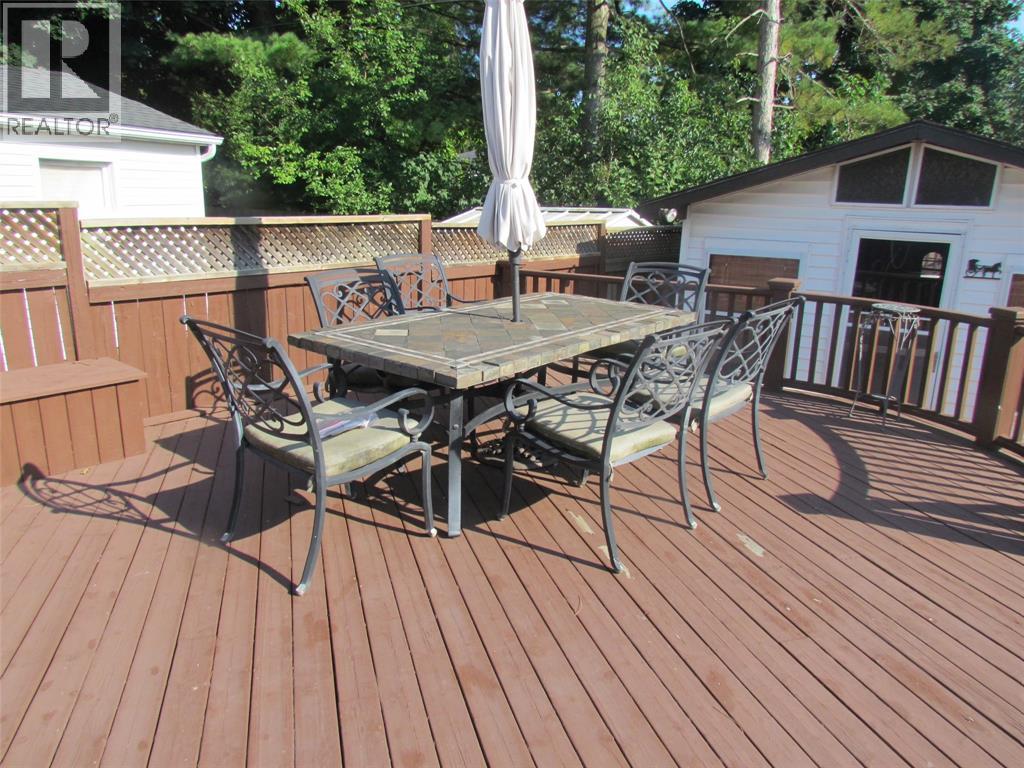 1097 Mcdougall Court, Sarnia, Ontario  N7V 3X6 - Photo 16 - 26001162