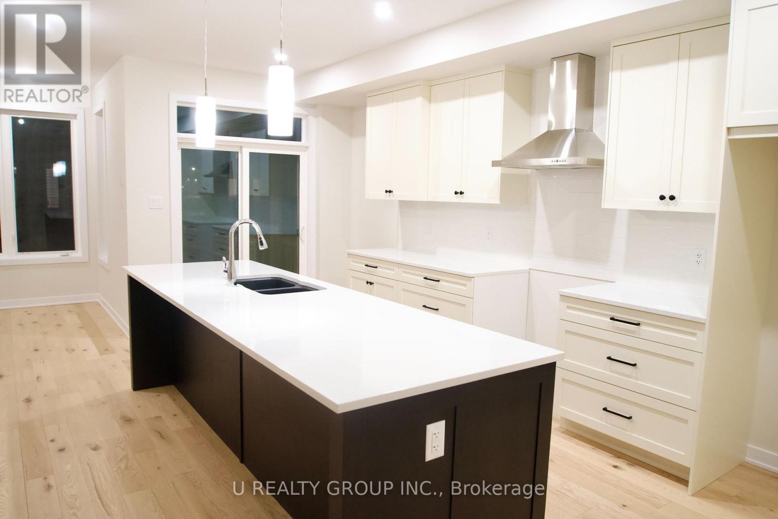 217 Massalia Crescent, Ottawa, Ontario  K4A 5L9 - Photo 3 - X12698082