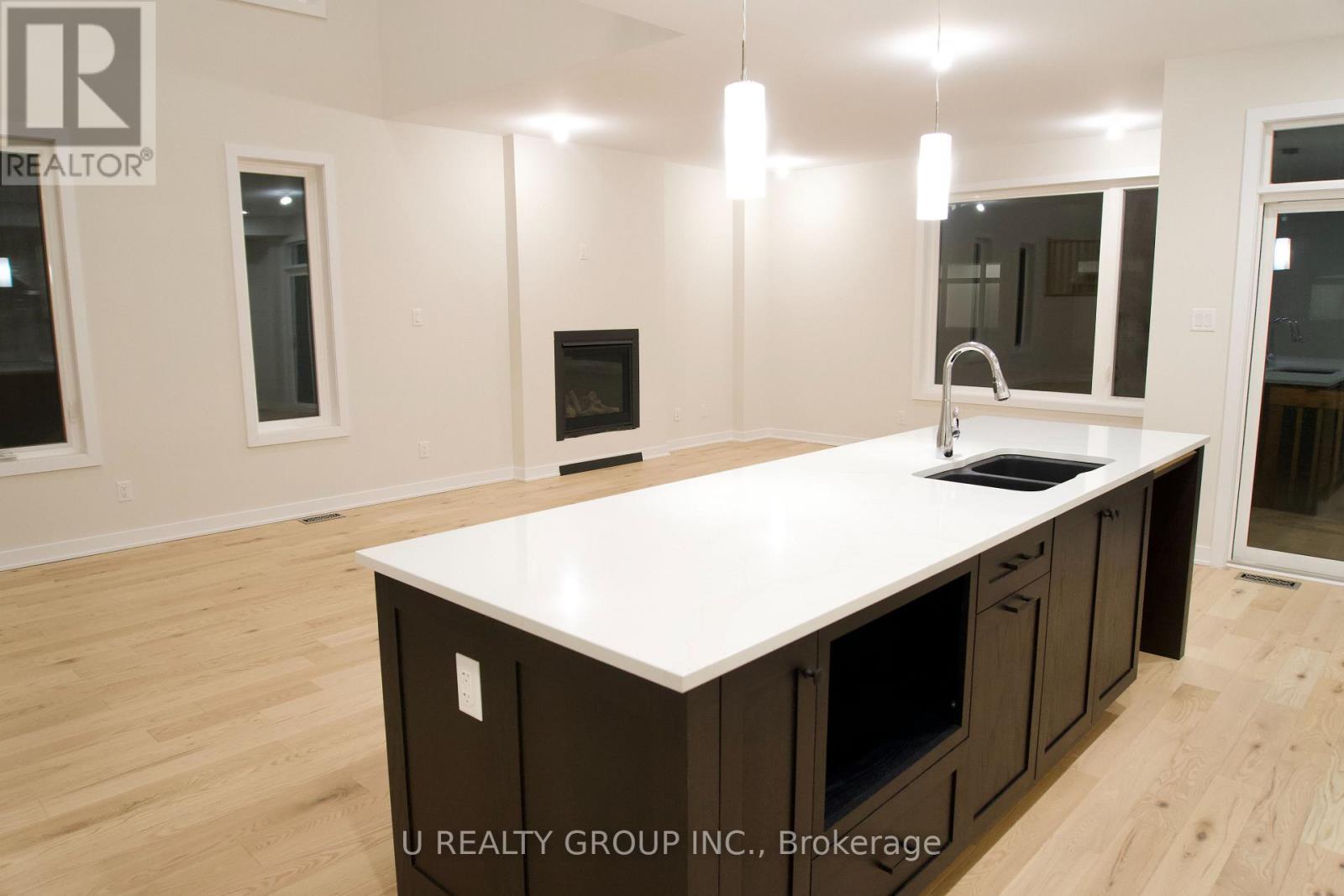 217 Massalia Crescent, Ottawa, Ontario  K4A 5L9 - Photo 4 - X12698082