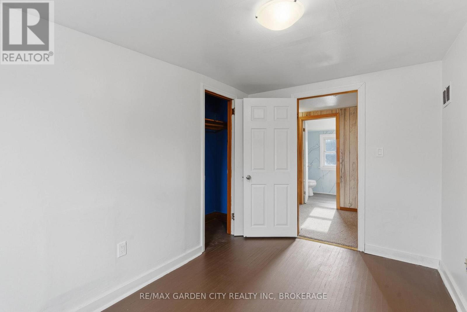 Upper - 25 Pelham Road, St. Catharines (Western Hill), Ontario  L2S 1R1 - Photo 21 - X12698080