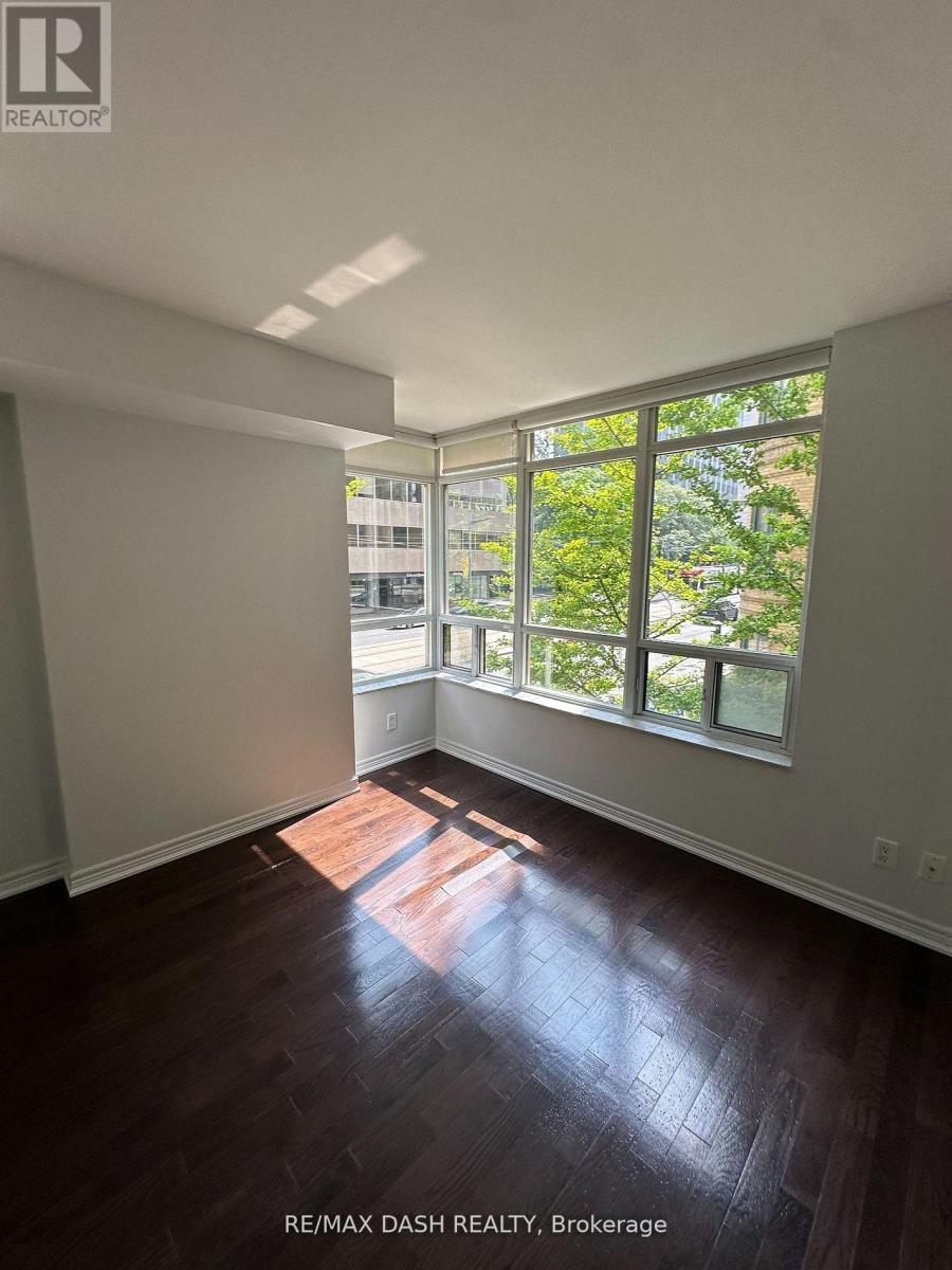 207 - 60 St Clair Avenue W, Toronto, Ontario  M4V 1M7 - Photo 11 - C12698094