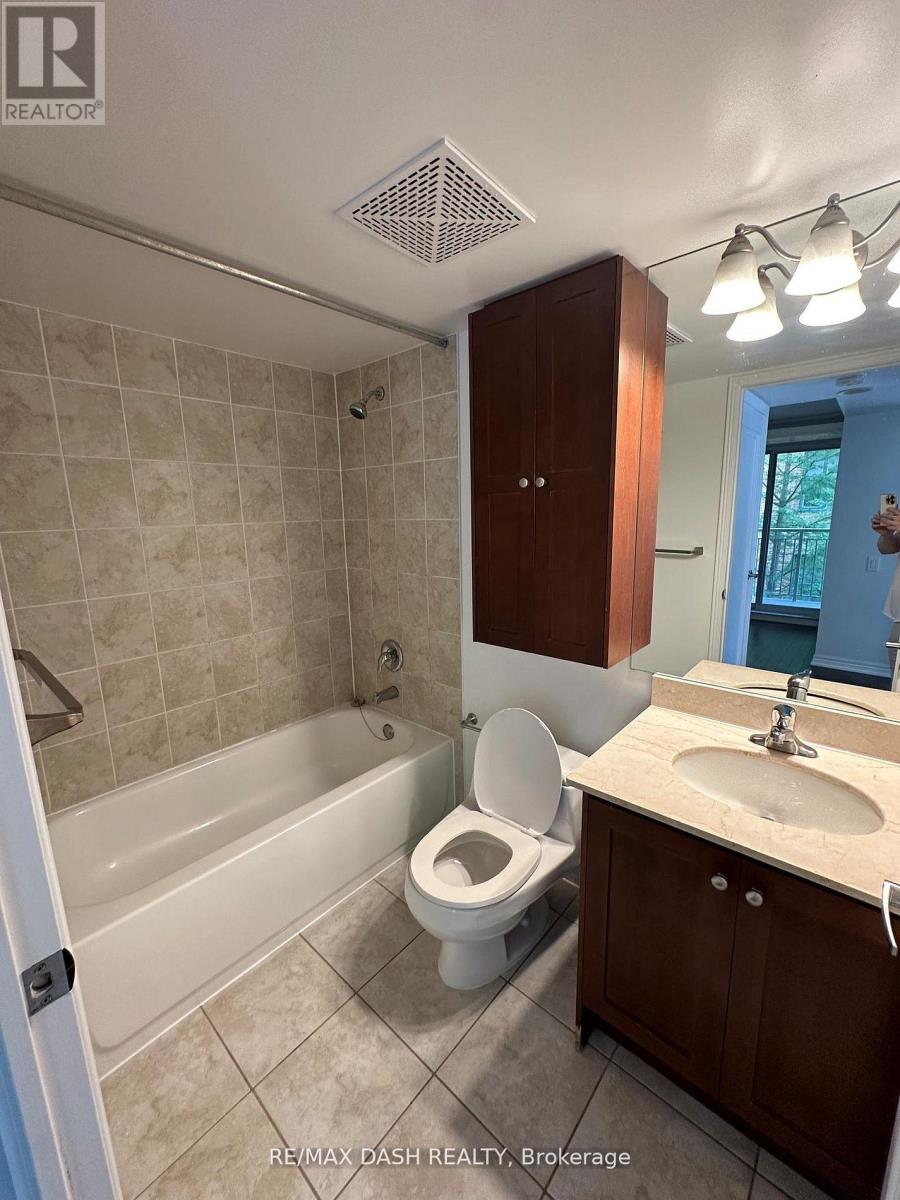 207 - 60 St Clair Avenue W, Toronto, Ontario  M4V 1M7 - Photo 8 - C12698094